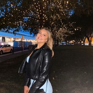 Meet your Posher, Kimberly